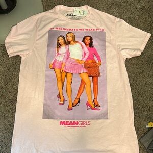 Mean Girls Pink Graphic T-Shirt NWT MEDIUM